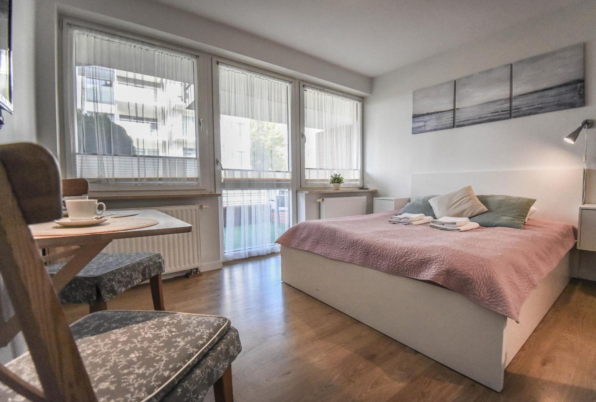 Apartamenty Na Wyspie - Villa Mistral - Apartamenty Z Sypialnia I Parkingiem Świnoujście Exterior foto