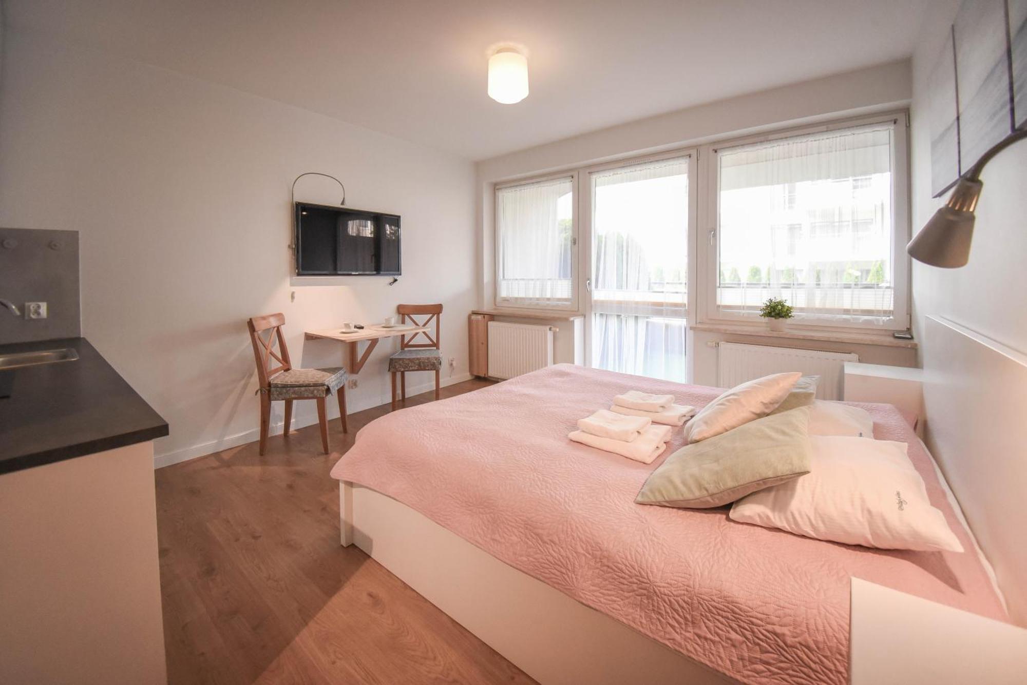 Apartamenty Na Wyspie - Villa Mistral - Apartamenty Z Sypialnia I Parkingiem Świnoujście Exterior foto