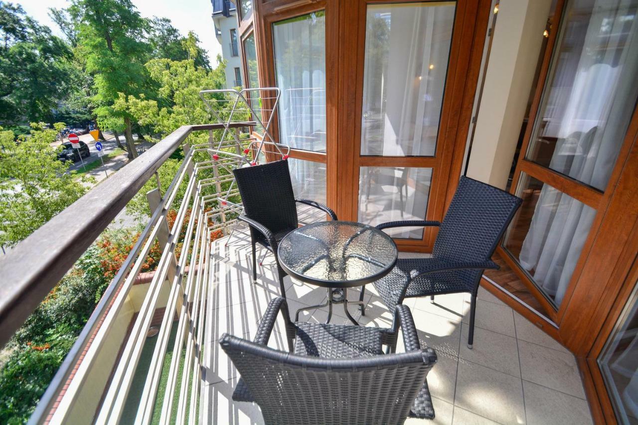 Apartamenty Na Wyspie - Villa Mistral - Apartamenty Z Sypialnia I Parkingiem Świnoujście Exterior foto