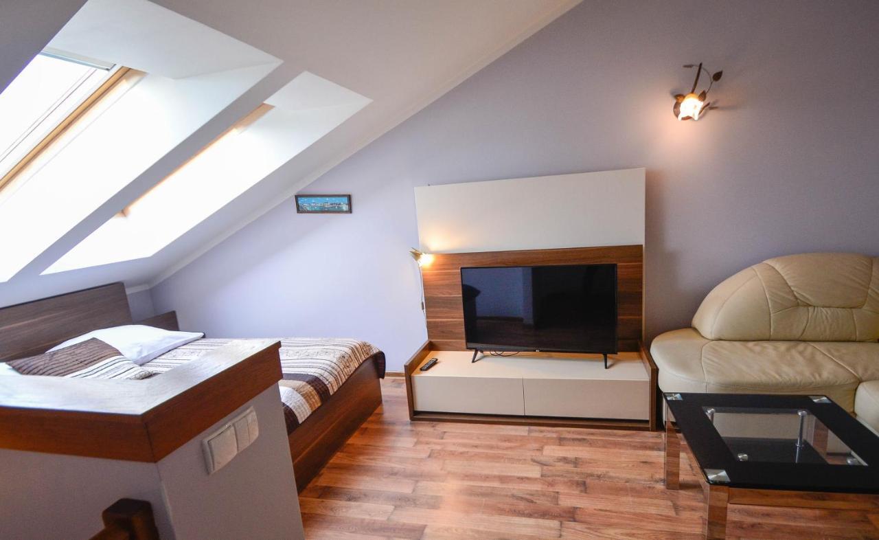 Apartamenty Na Wyspie - Villa Mistral - Apartamenty Z Sypialnia I Parkingiem Świnoujście Exterior foto